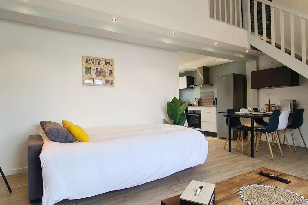 Apartmán Le Lion D'Or Bessines Exteriér fotografie